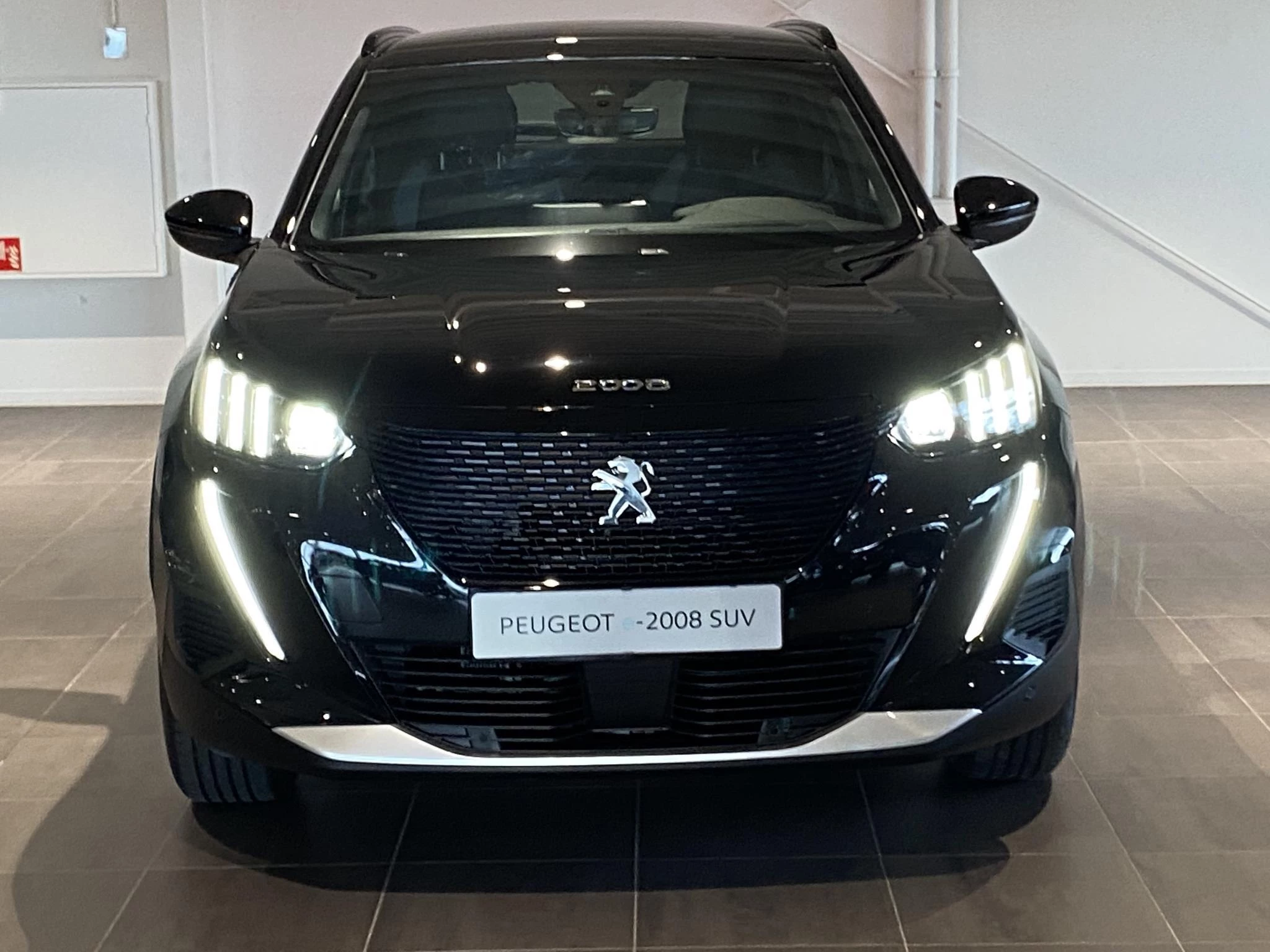 Peugeot e-2008 EV GT 50 kWh