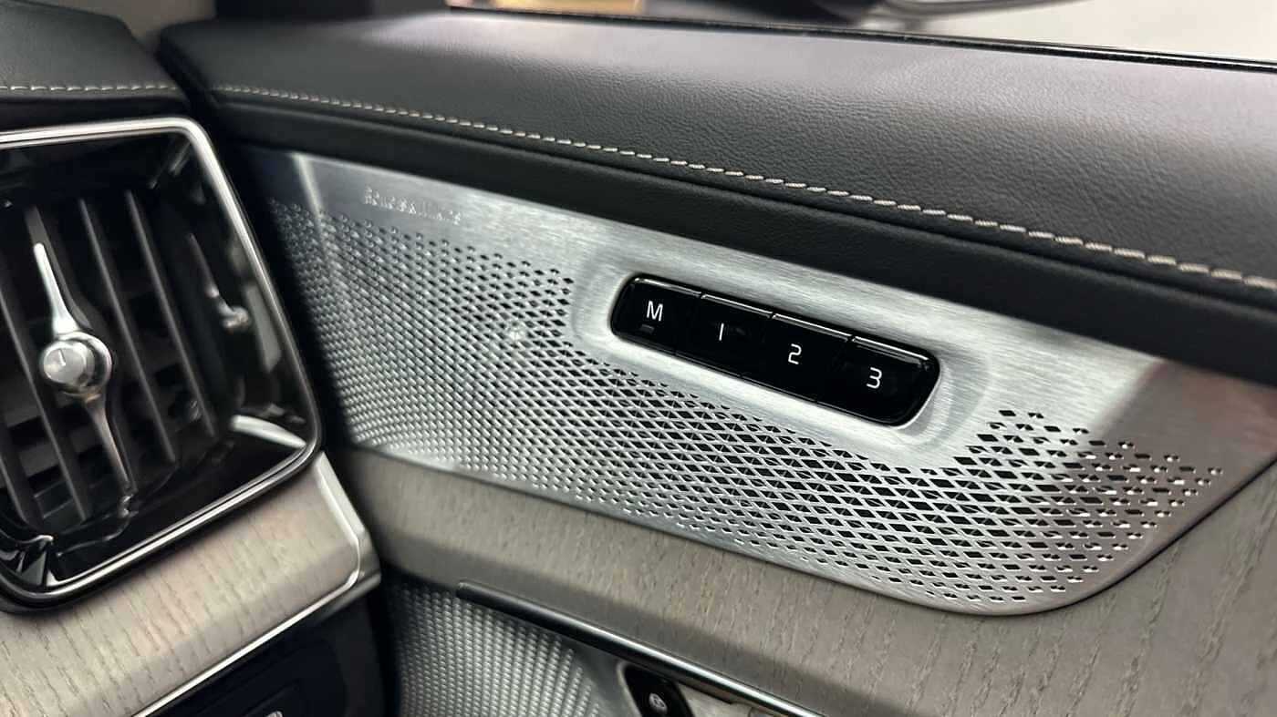 Volvo-XC90-image-32