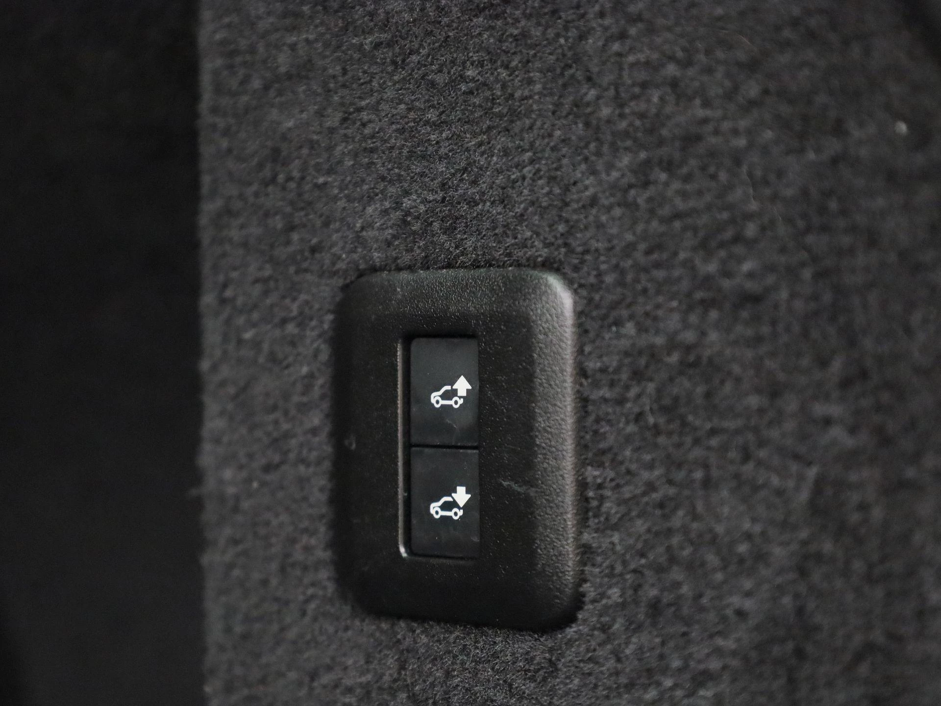 Land Rover-Range Rover Sport-image-14