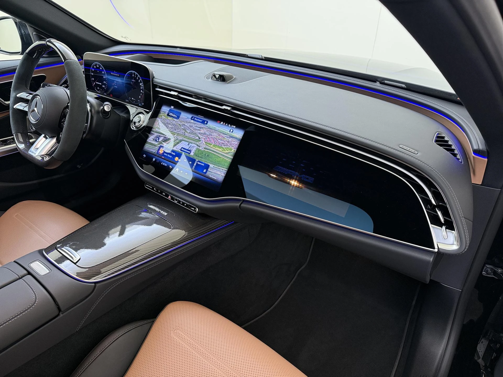 Mercedes-Benz-E-Klasse-image-4