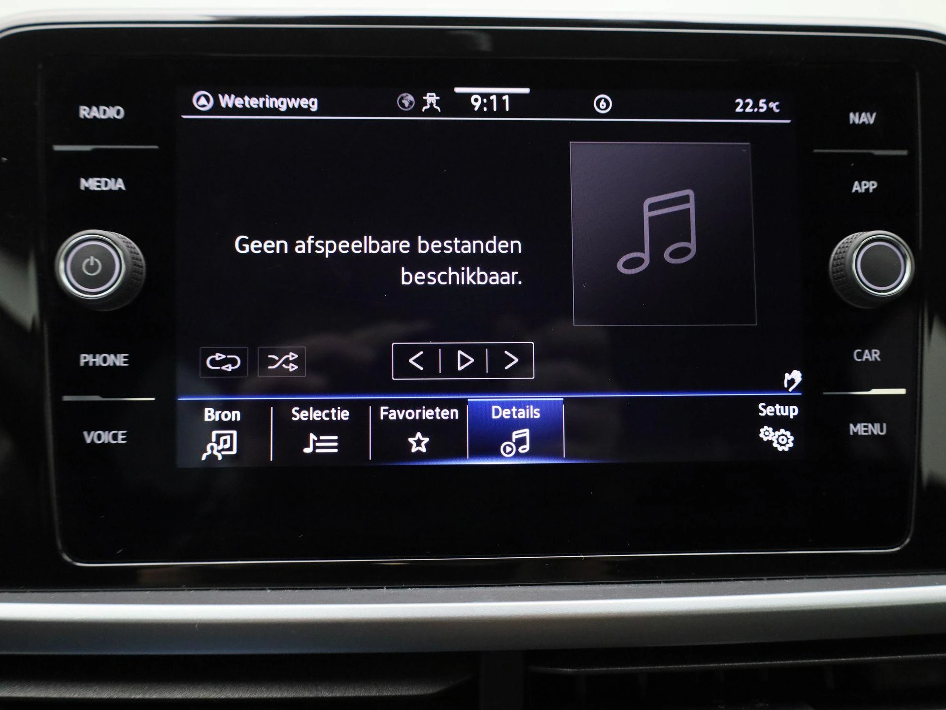 Volkswagen-T-Roc-image-20