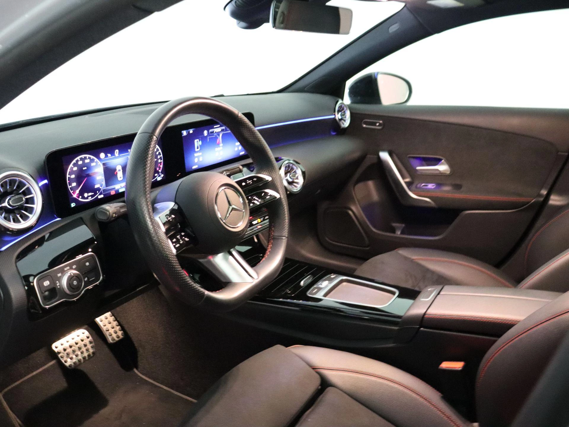 Mercedes-Benz-A-Klasse-image-22