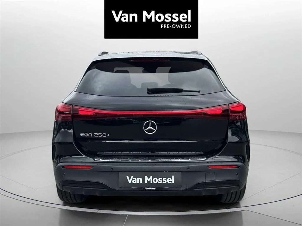 Mercedes-Benz-EQA-image-5