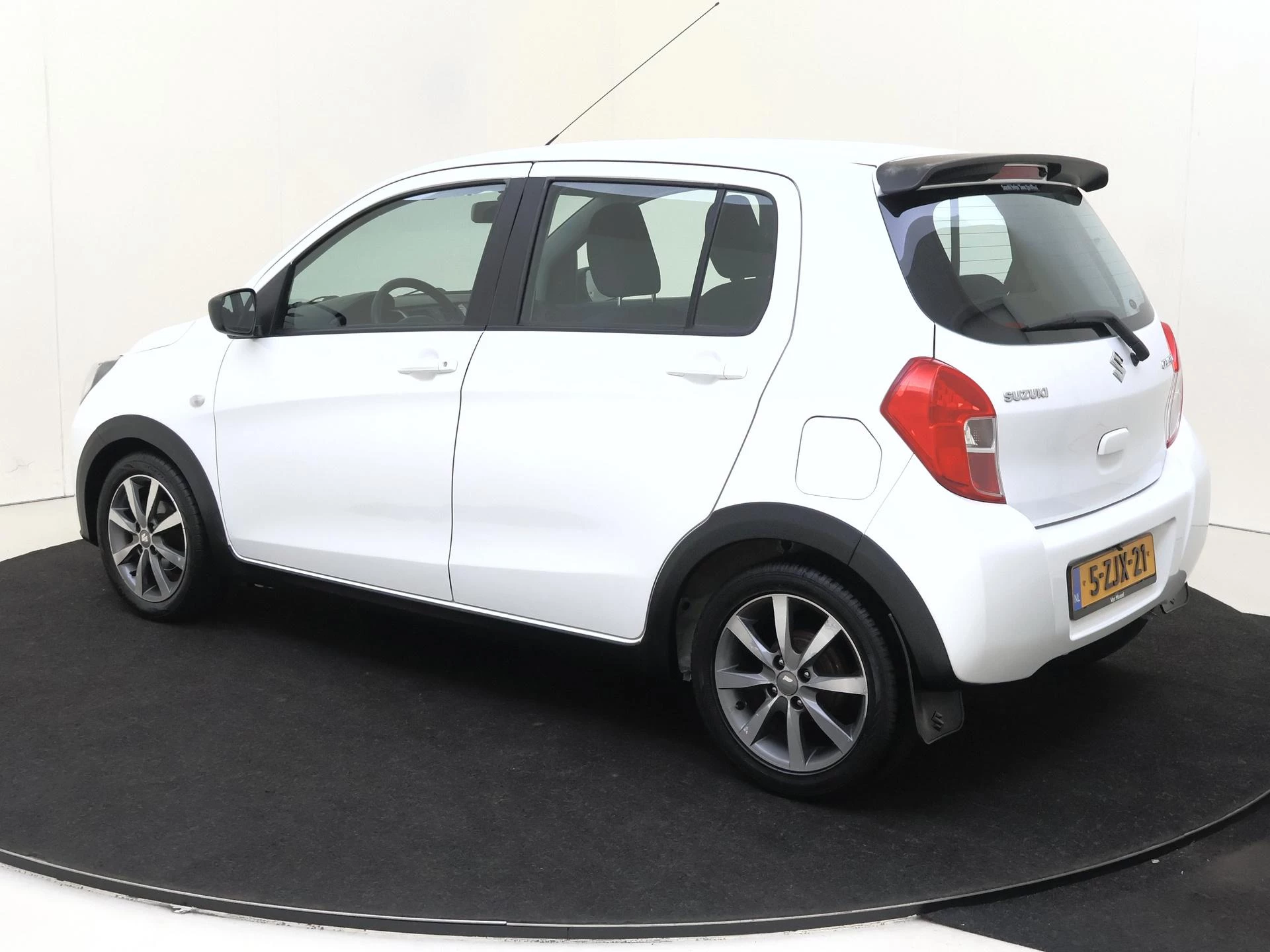 Suzuki-Celerio-image-2