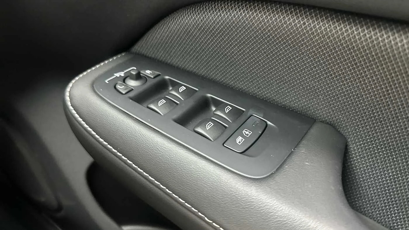 Volvo-V60-image-23