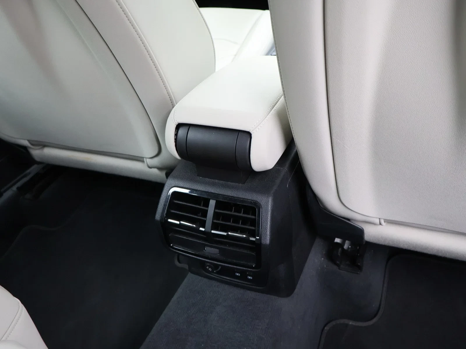 Audi-Q3-image-13