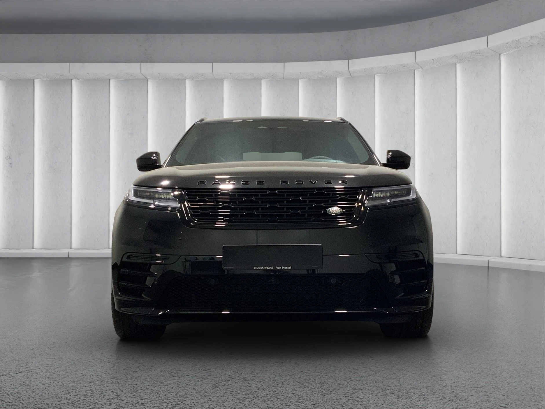 Land Rover-Range Rover Velar-image-3
