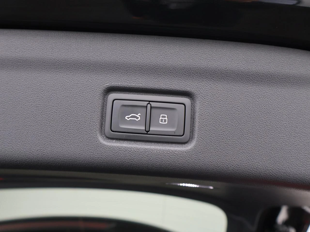 Audi Q6 e-tron 100 kWh 55 Quattro Advanced // DEMO