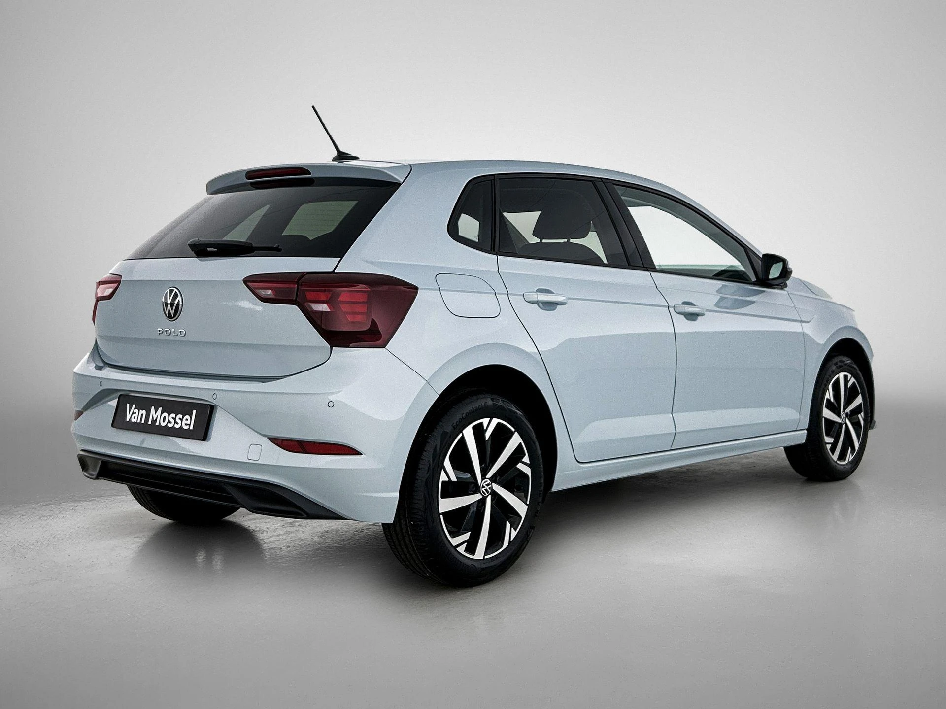 Volkswagen-Polo-image-3