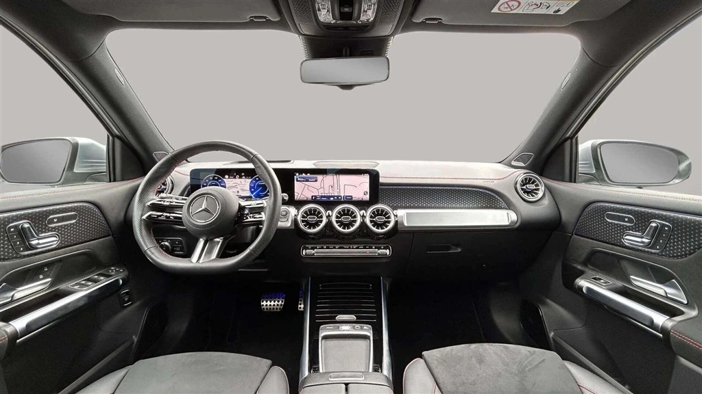 Mercedes-Benz-EQB-image-12