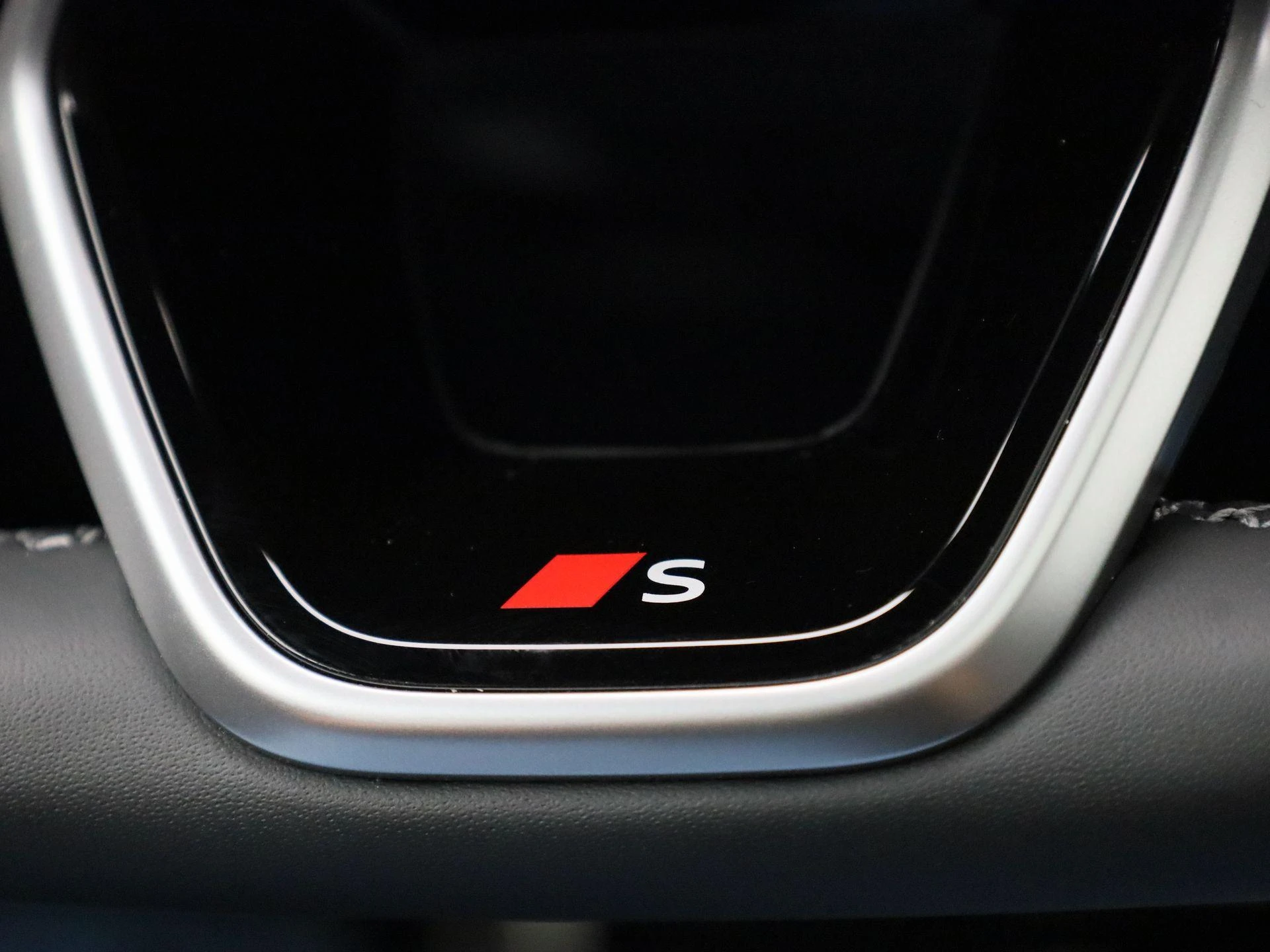 Audi-Q6 e-tron-image-35