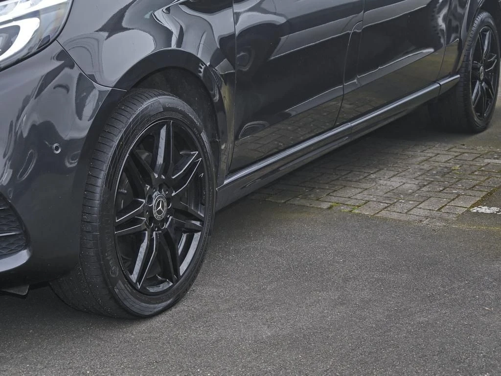 Mercedes-Benz-V-Klasse 300-image-5