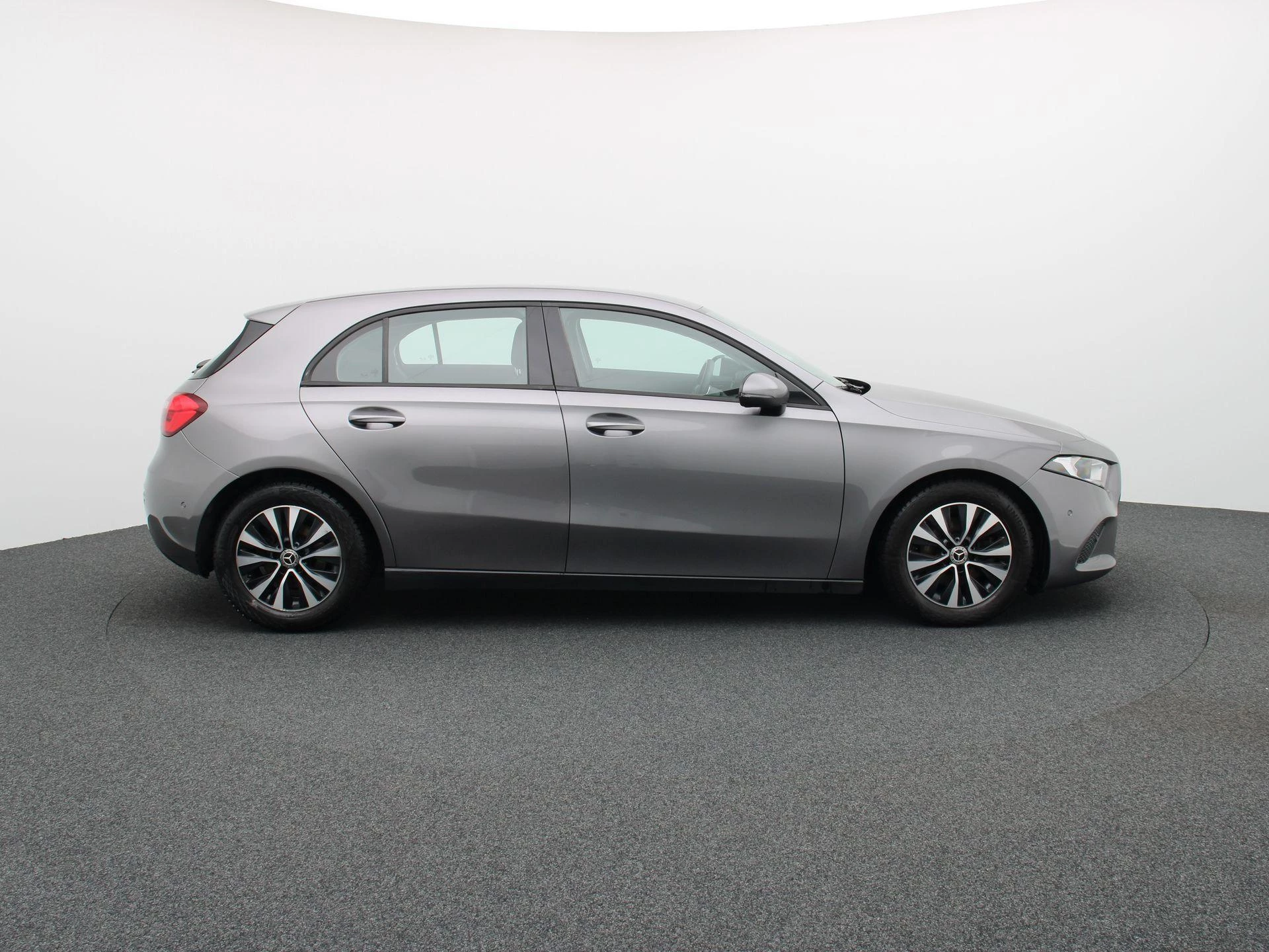 Mercedes-Benz A-Klasse 160 + CARPLAY + SENSOREN + CAMERA +