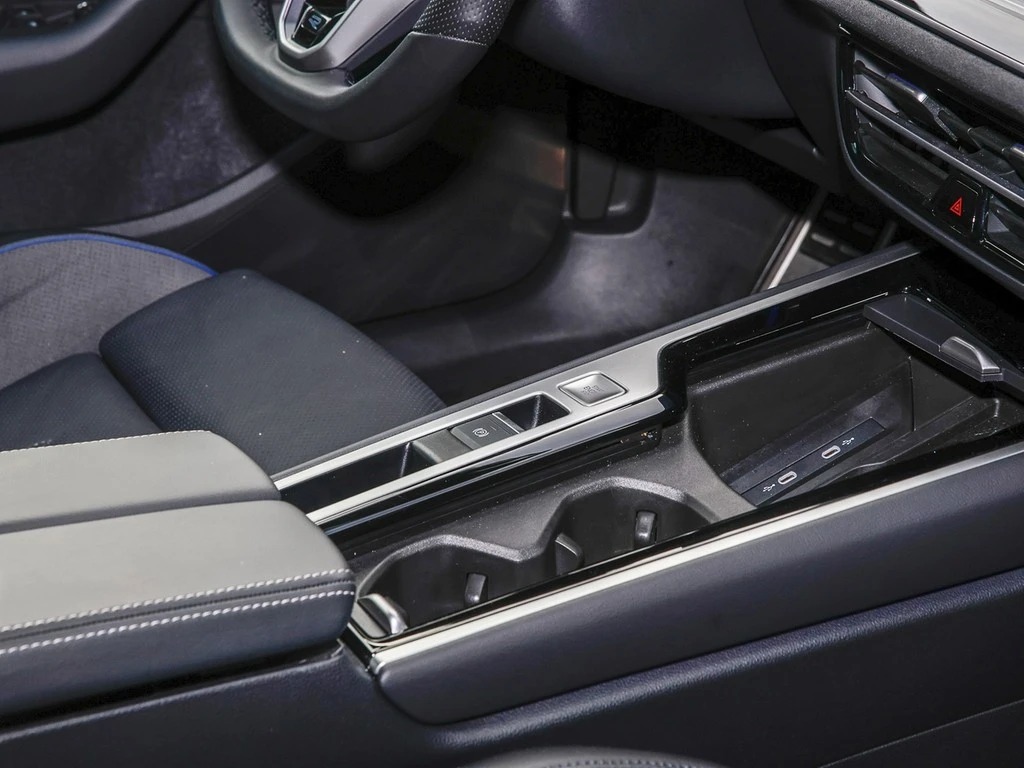 Volkswagen-Passat-image-8