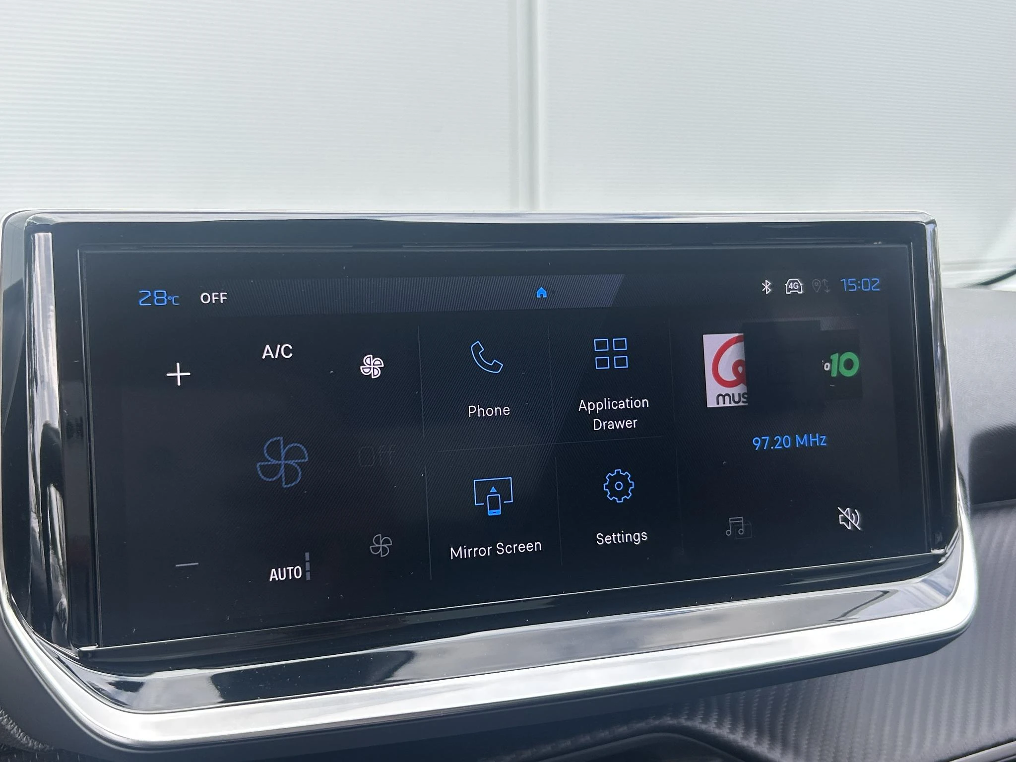 Peugeot-208-image-15