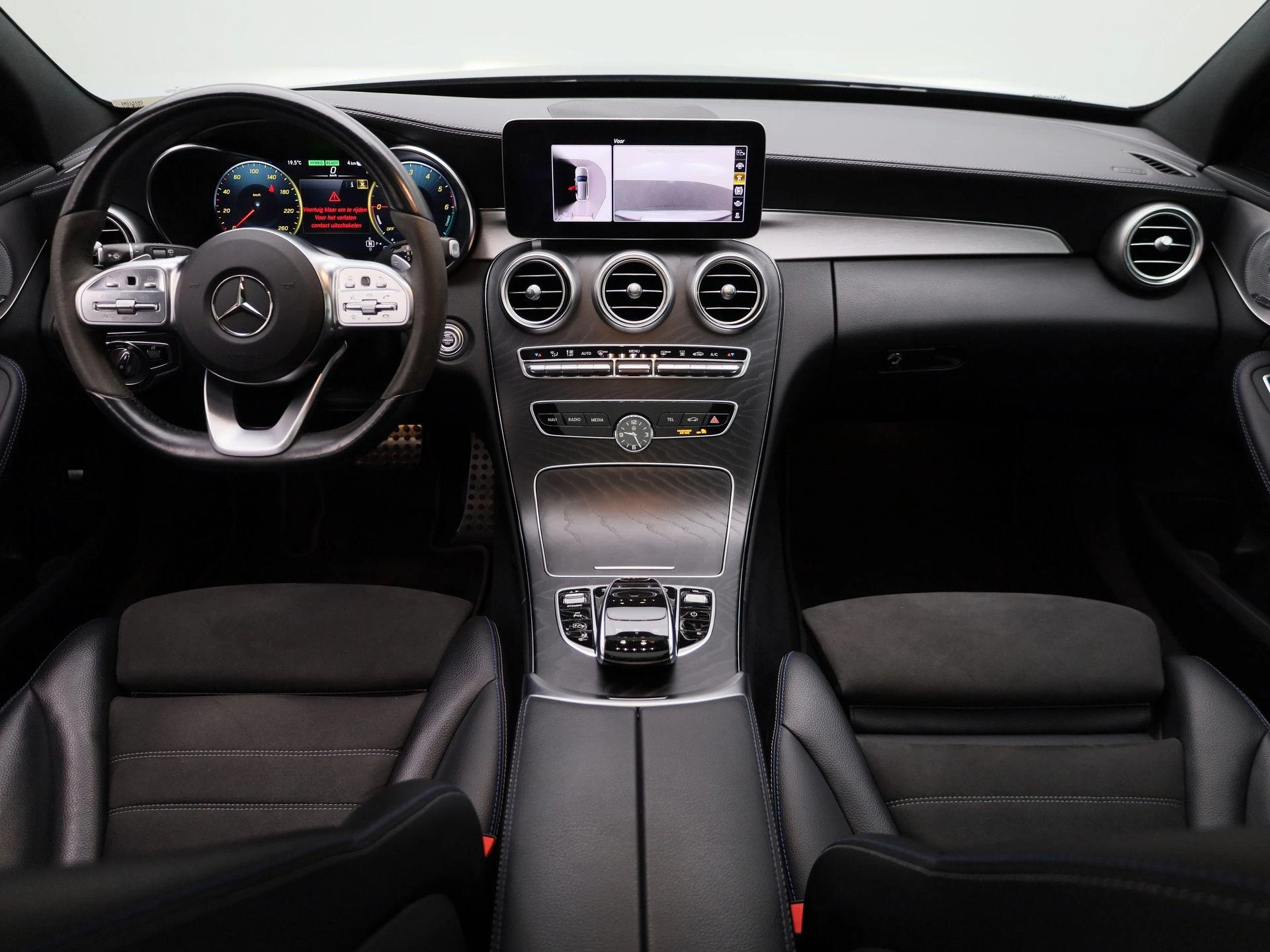 Mercedes-Benz-C-Klasse-image-7