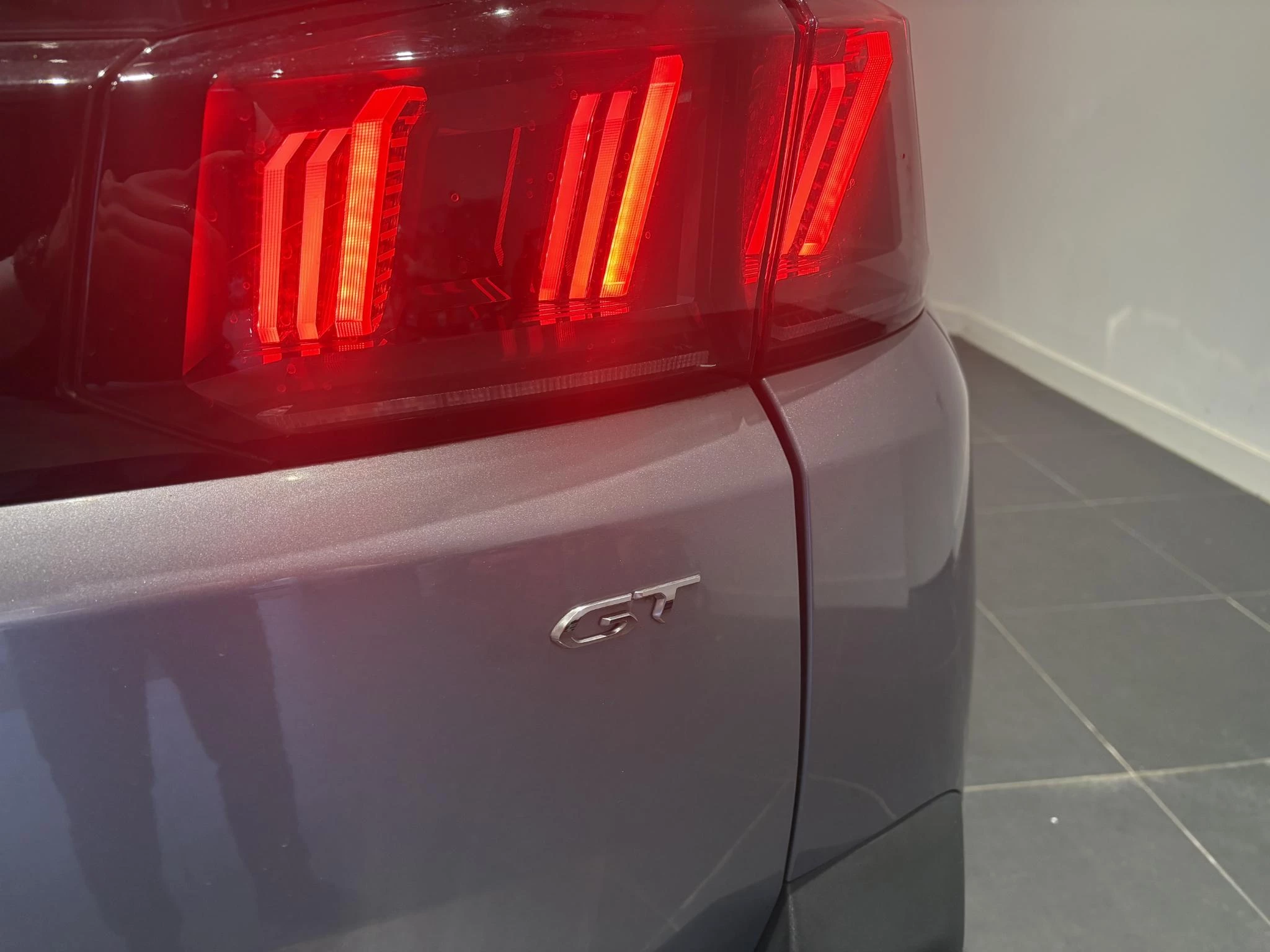 Peugeot-5008-image-12