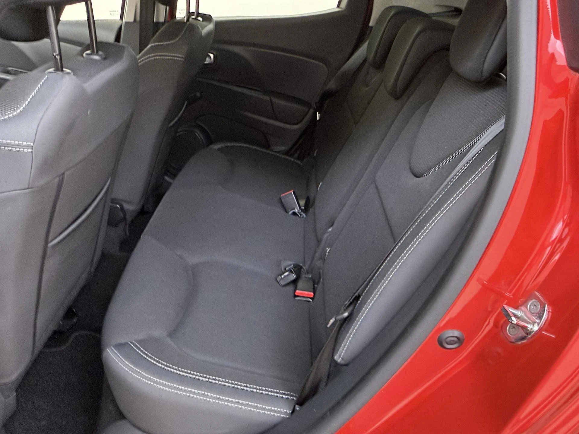 Renault-Clio-image-15