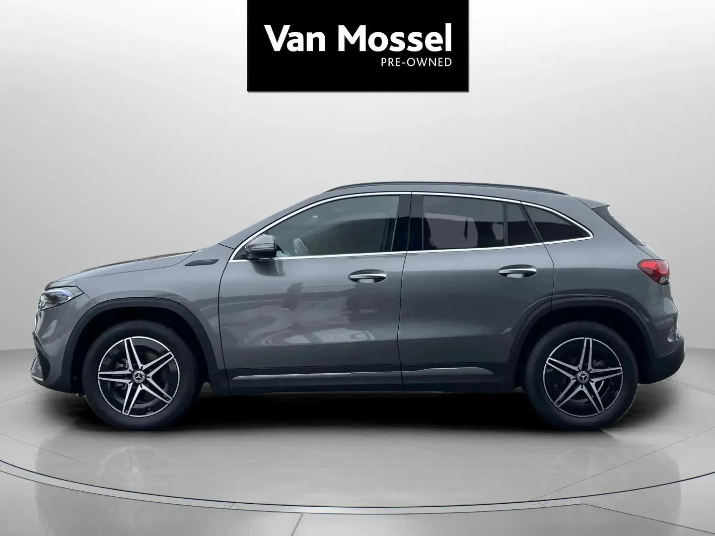 Mercedes-Benz-EQA-image-7