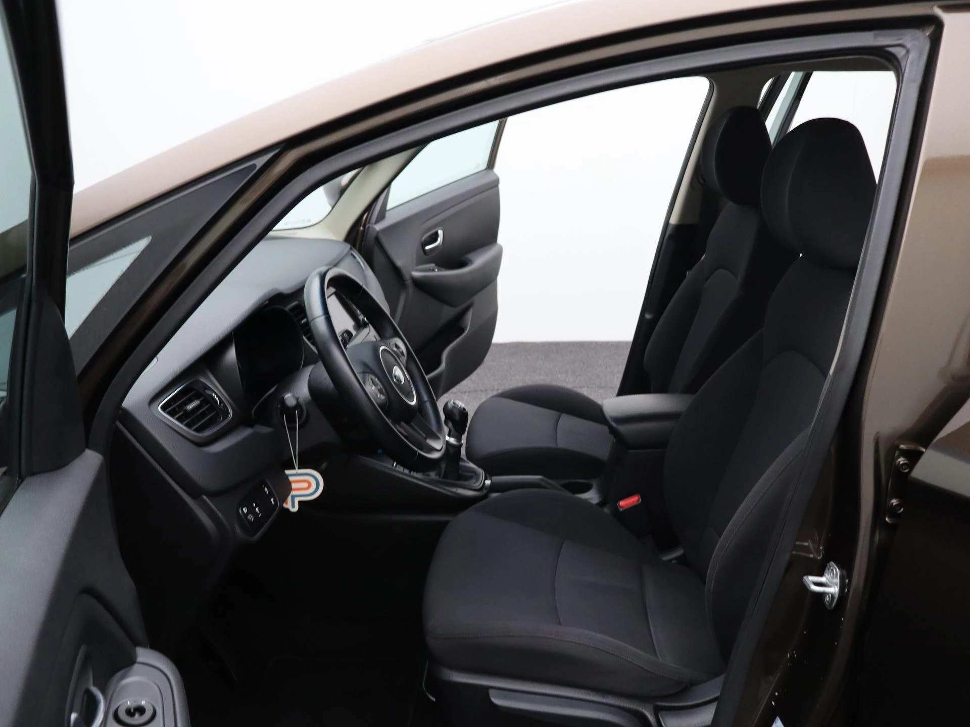 Kia Carens 1.6 GDi First Edition