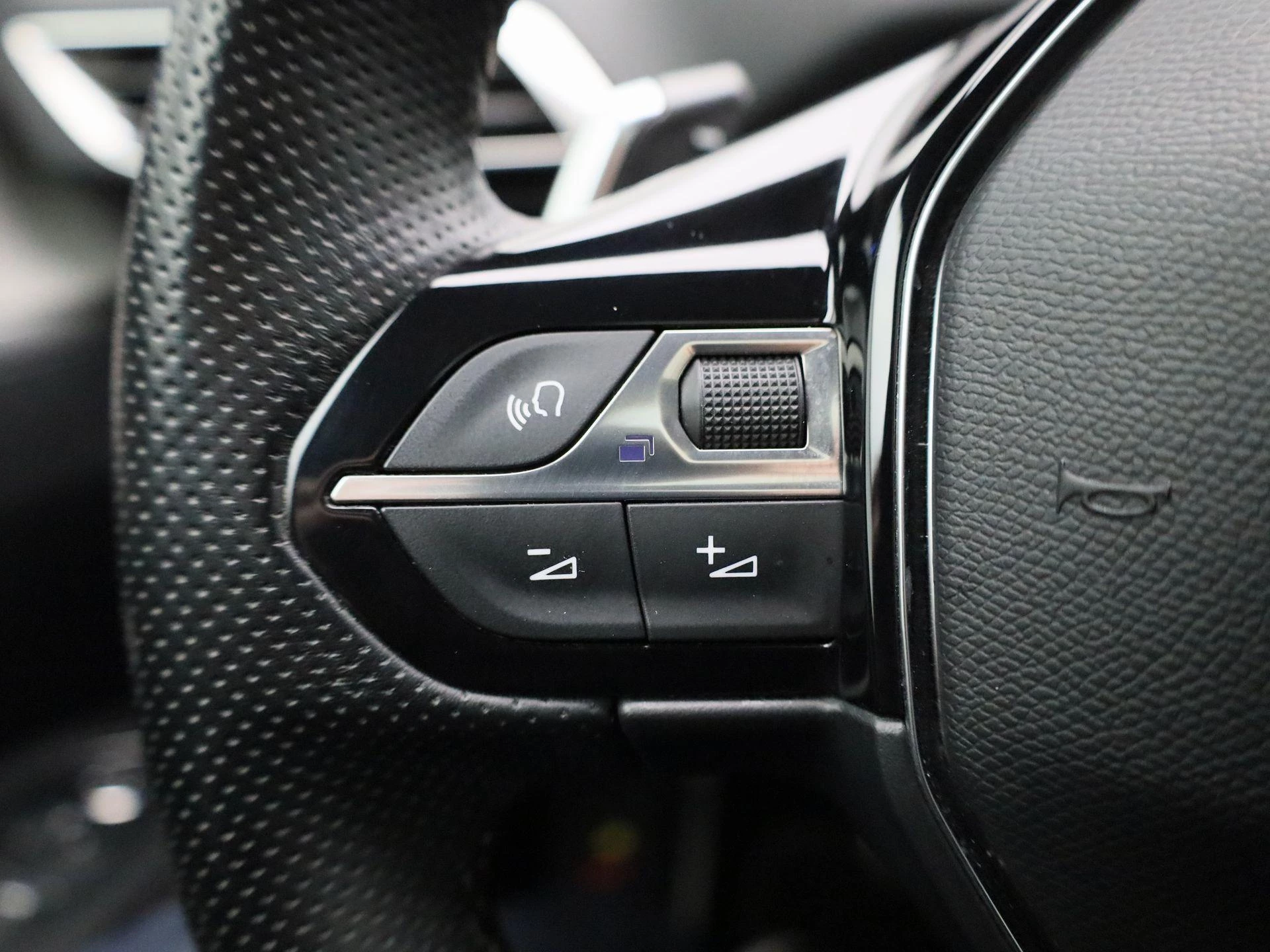 Peugeot-5008-image-20