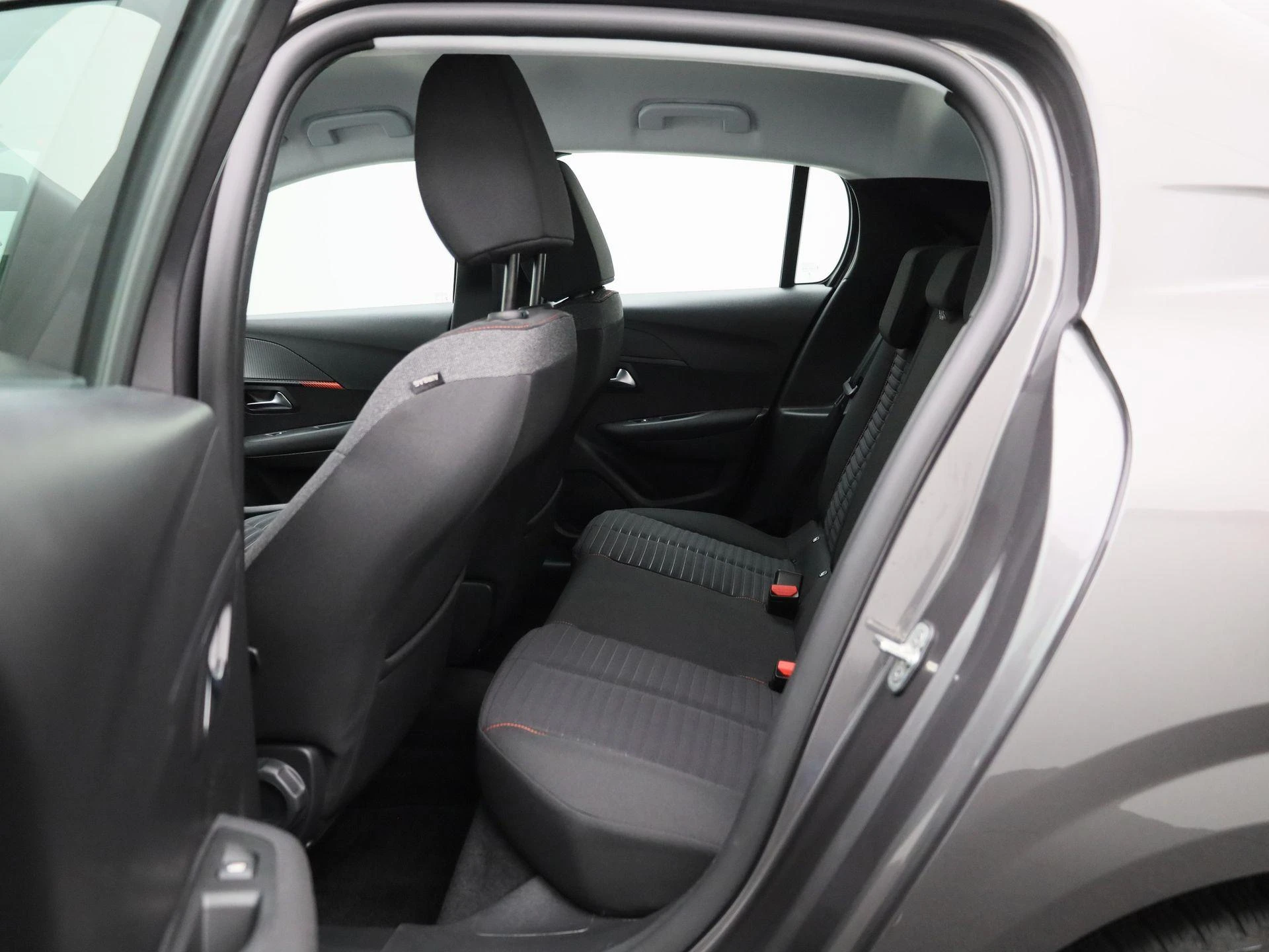 Peugeot-208-image-9