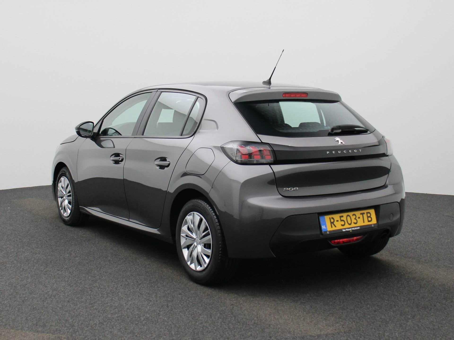 Peugeot-208-image-1