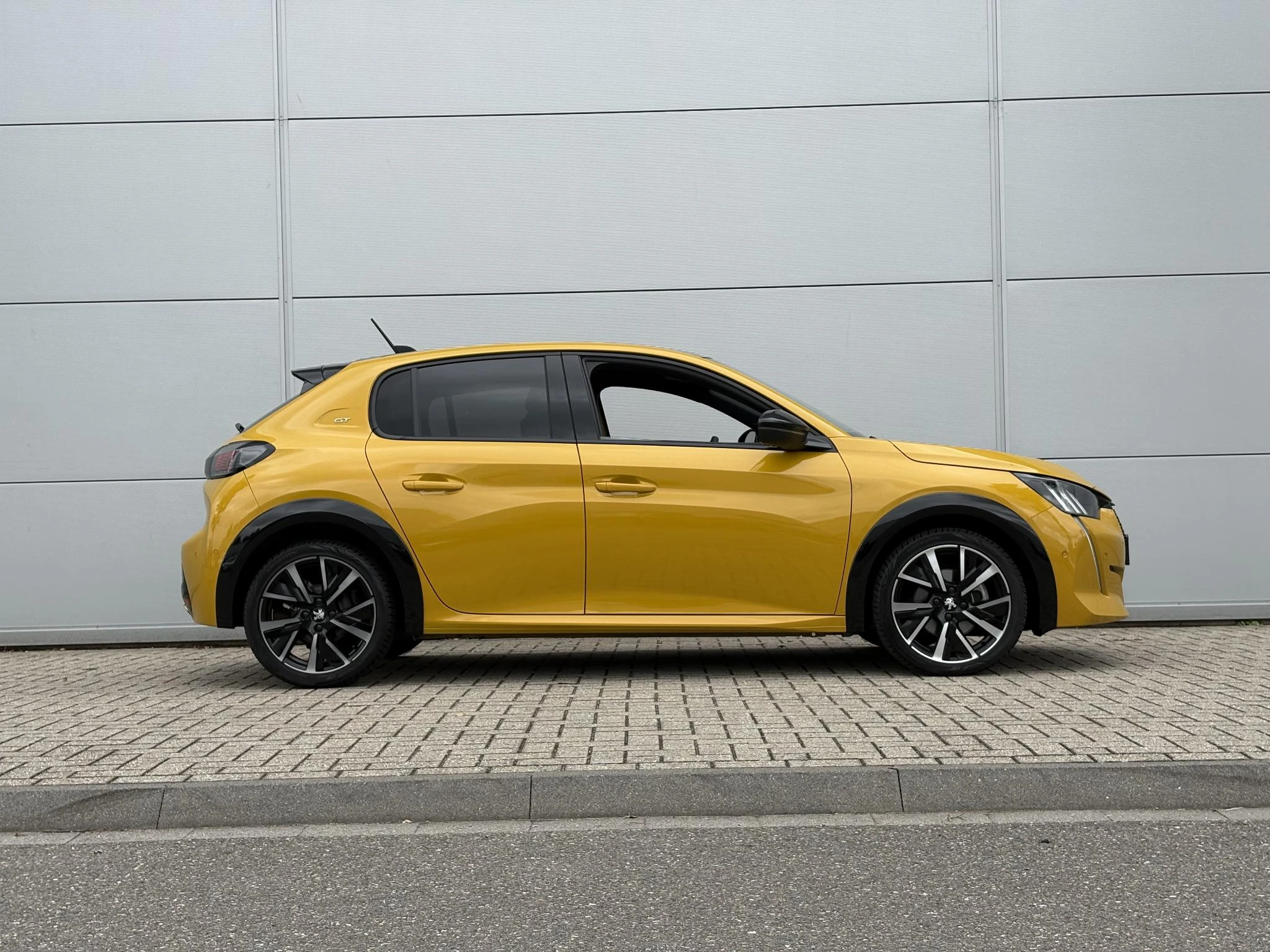 Peugeot-208-image-5