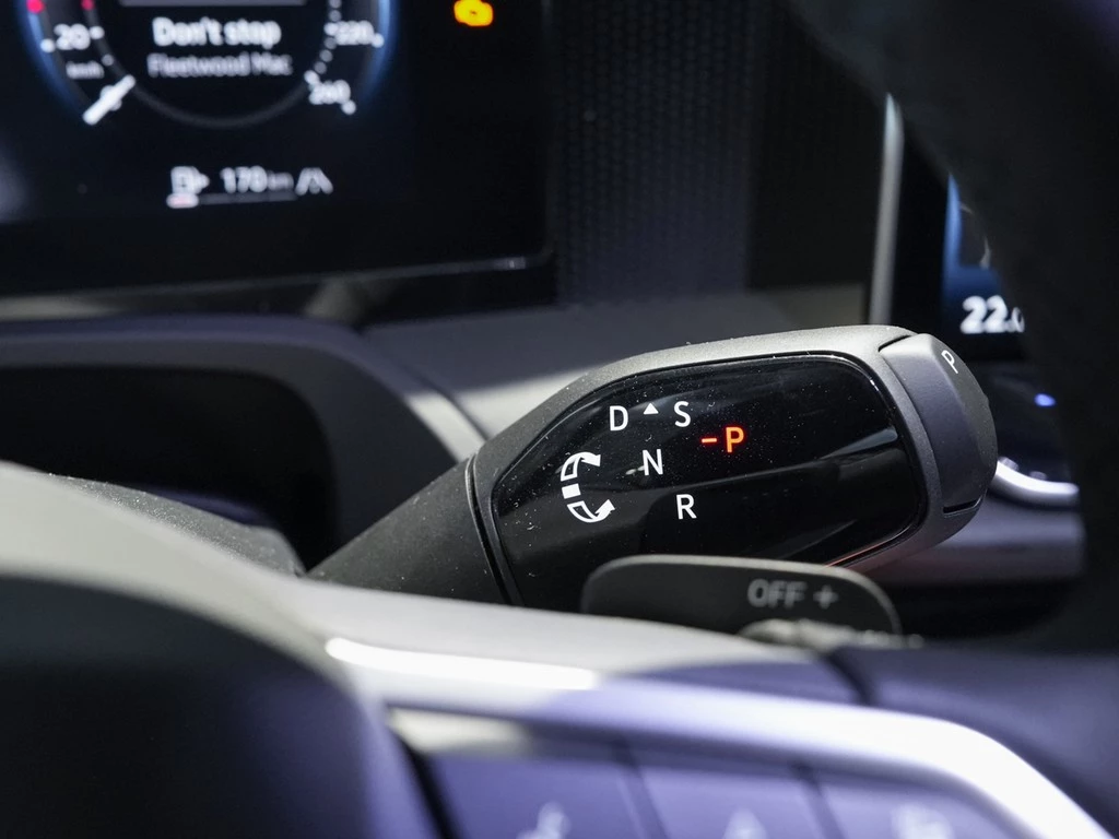 Volkswagen-Passat-image-13