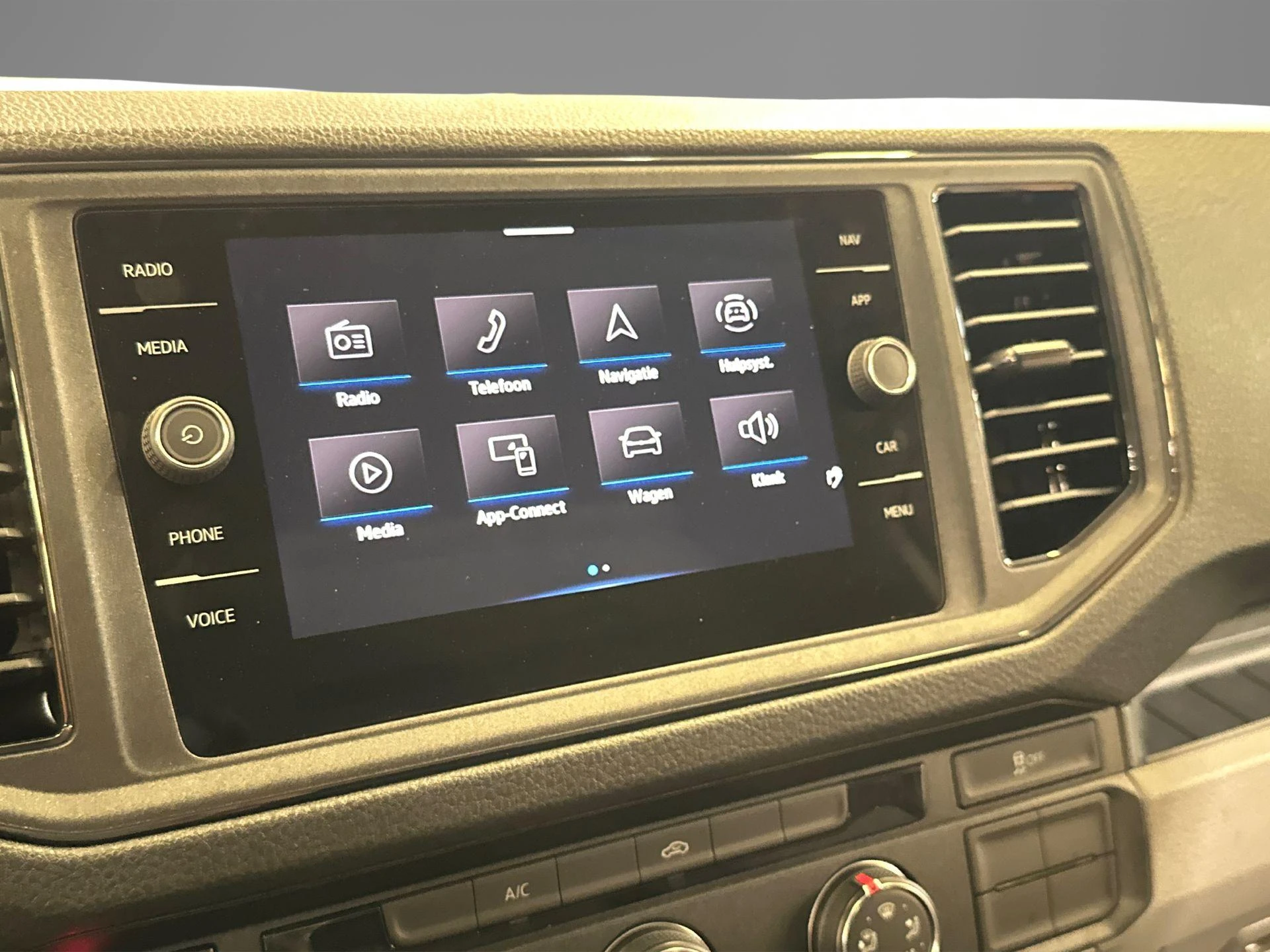 Volkswagen-Crafter-image-20
