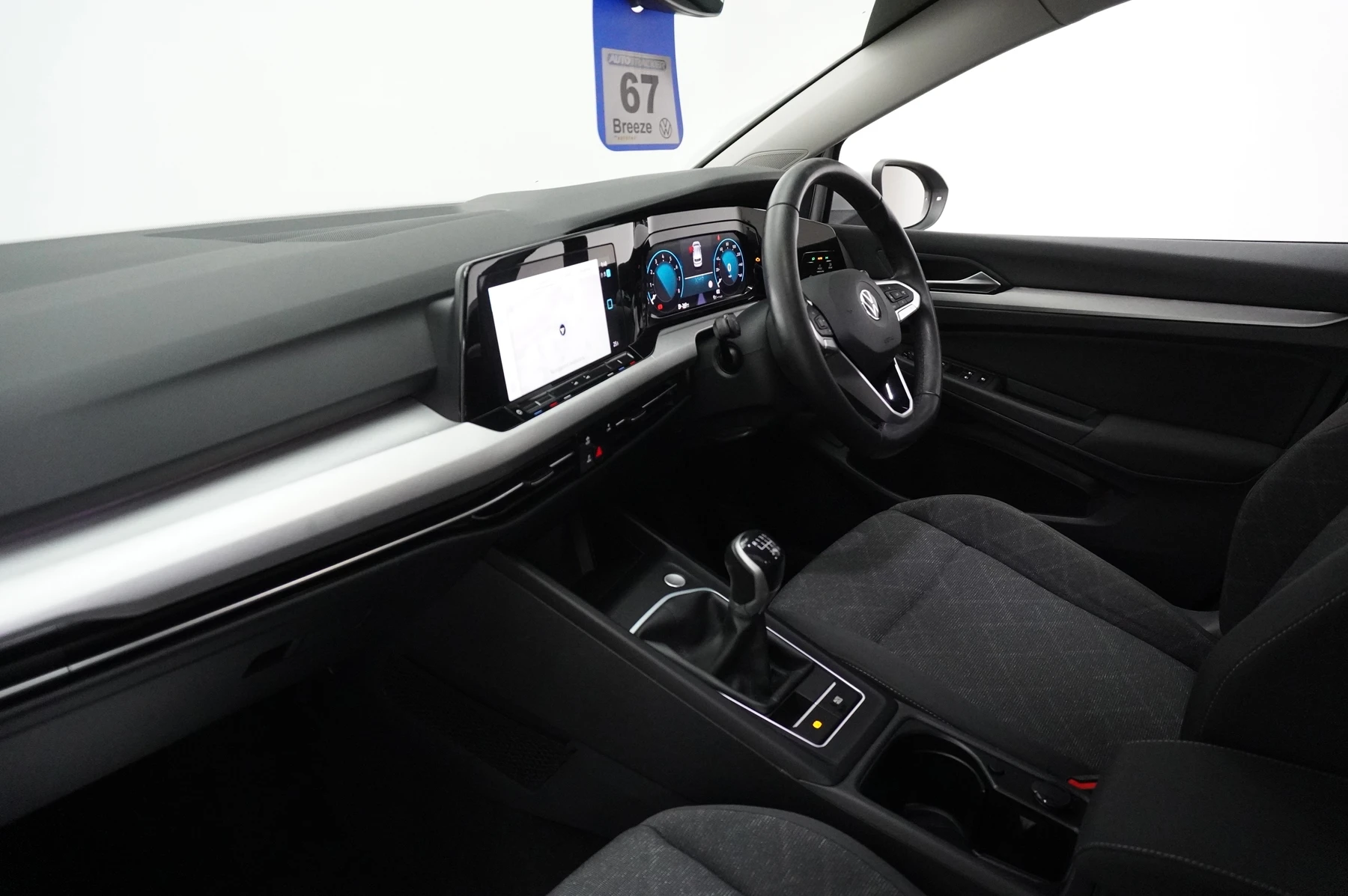Volkswagen-Golf-image-1