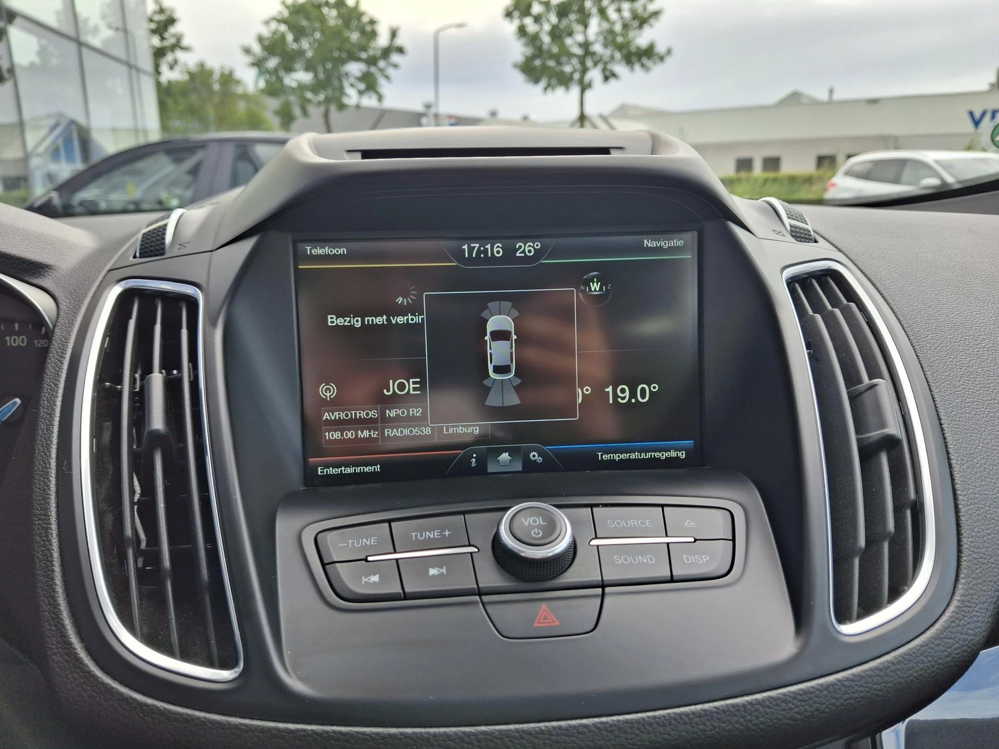 Ford-C-MAX-image-18