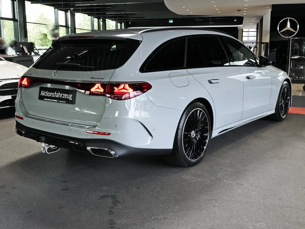Mercedes-Benz-E-Klasse 300 de-image-4