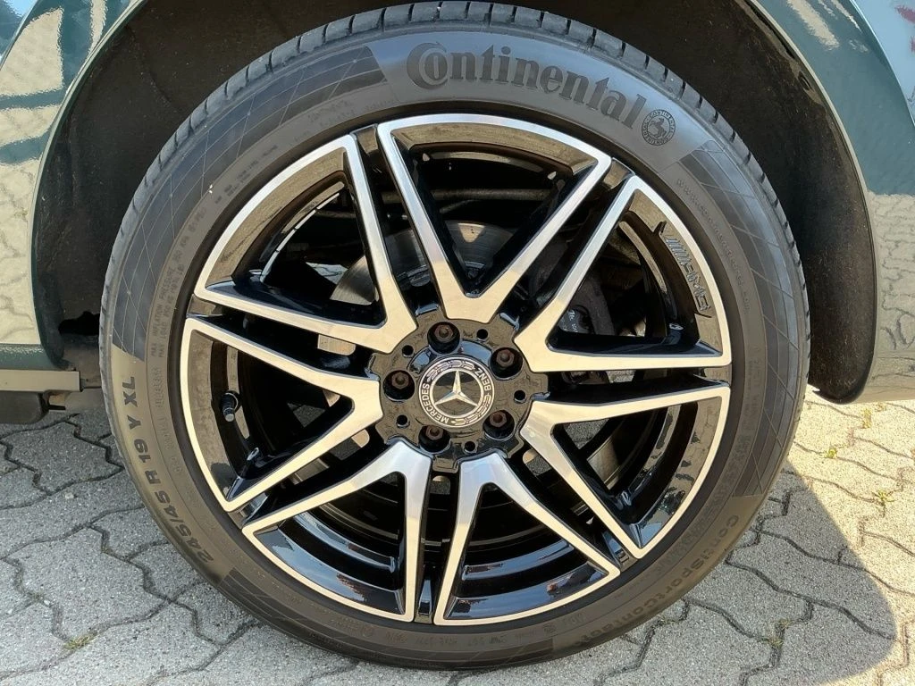 Mercedes-Benz-V-Klasse 300-image-24
