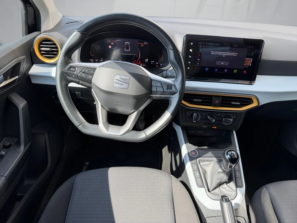 SEAT-Arona-image-9