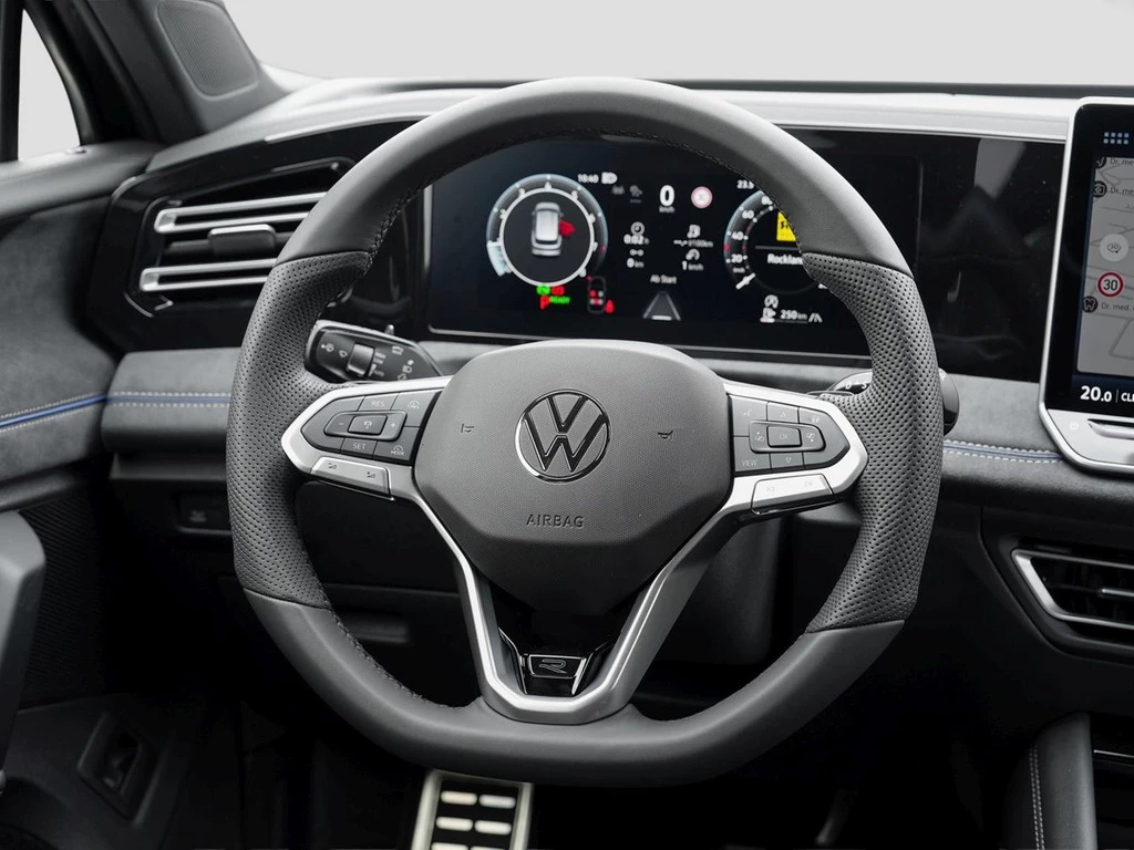 Volkswagen-Tiguan-image-11