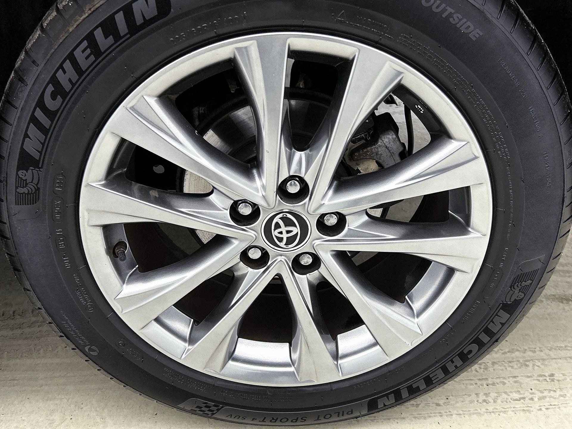 Toyota-RAV4-image-33