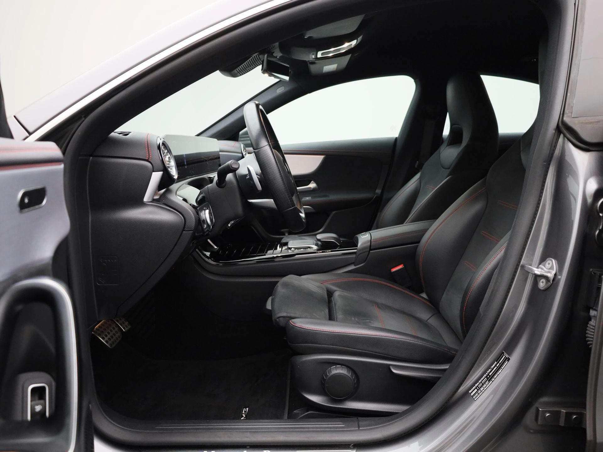 Mercedes-Benz-CLA-image-10