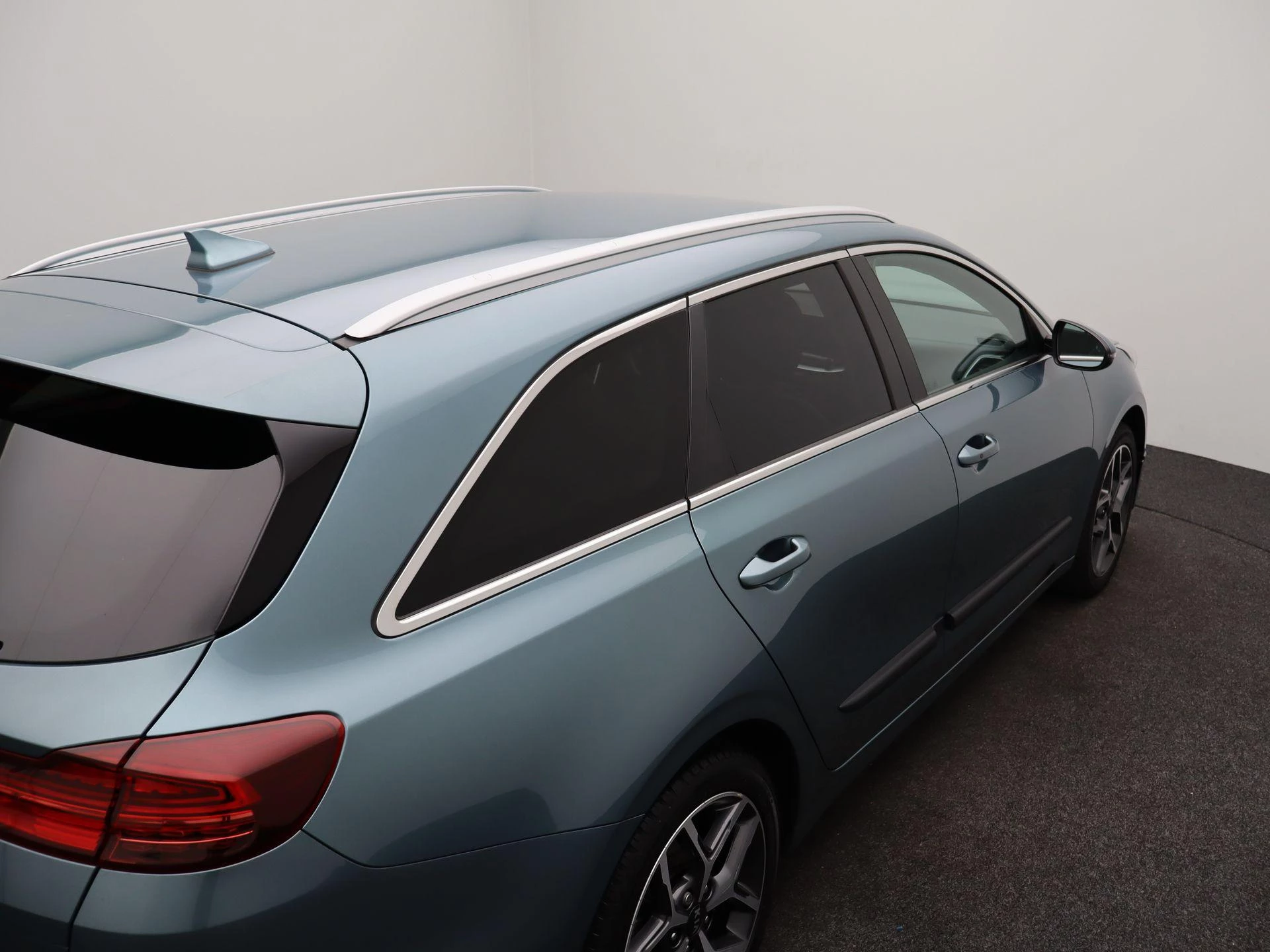 Kia-Ceed Sportswagon-image-34