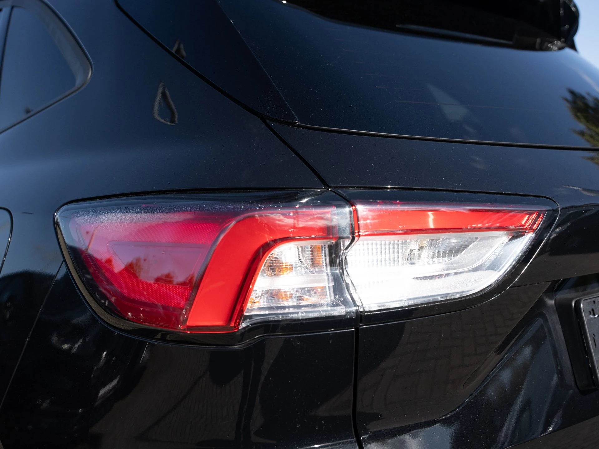 Ford Kuga ST-Line X*PANO*AHK*KAM*ACC*NAVI*SOUND-SYS.