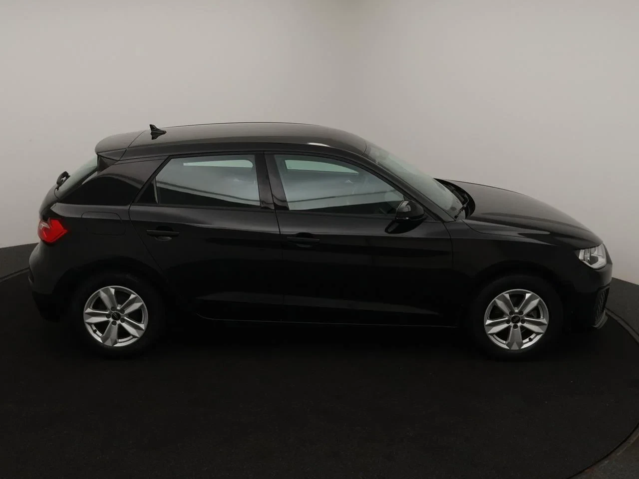 Audi-A1 Sportback-image-7