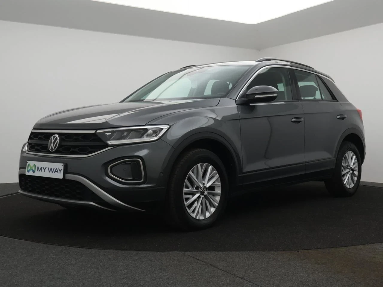 Volkswagen-T-Roc-image-0