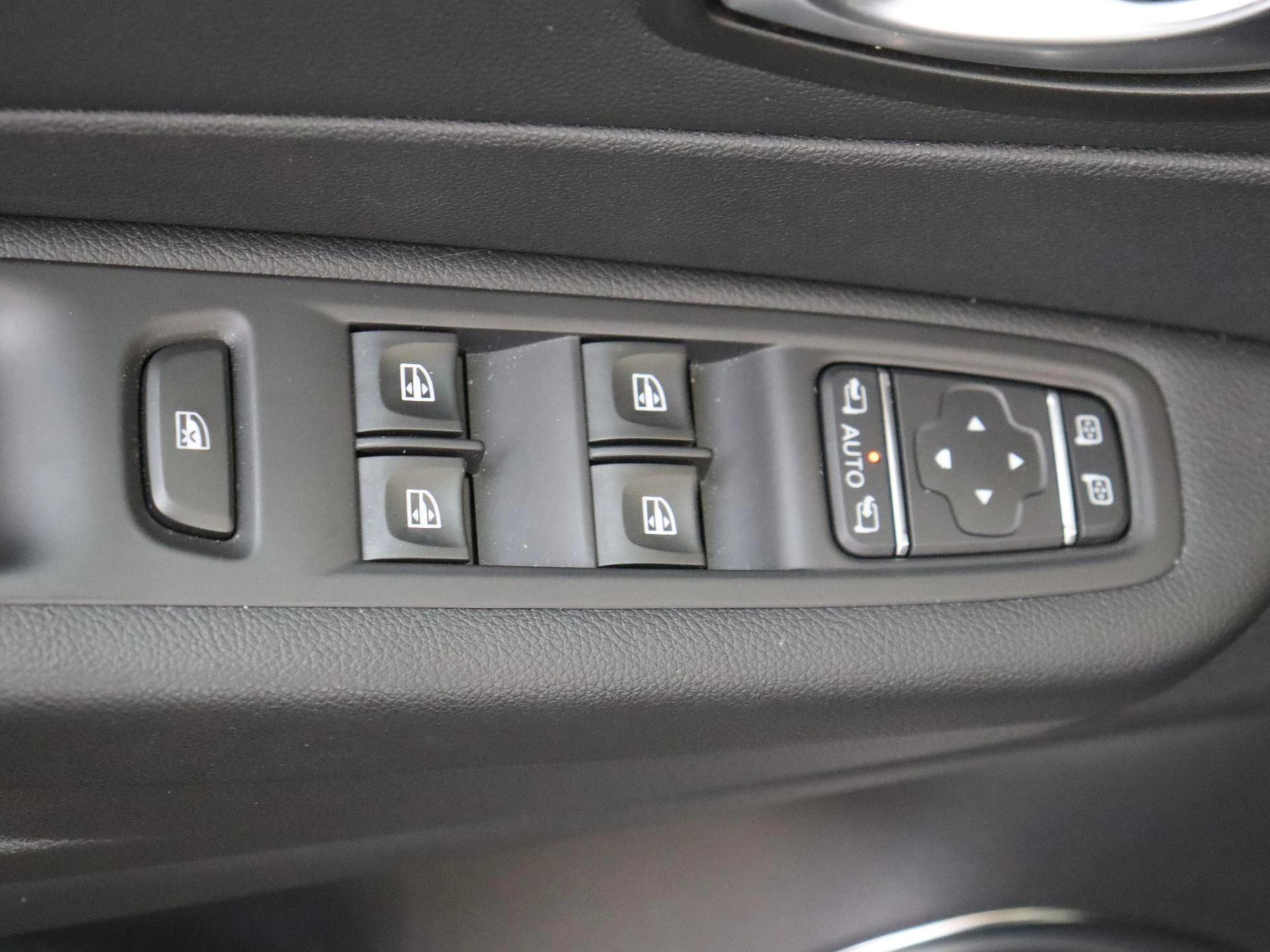 Renault-Captur-image-23
