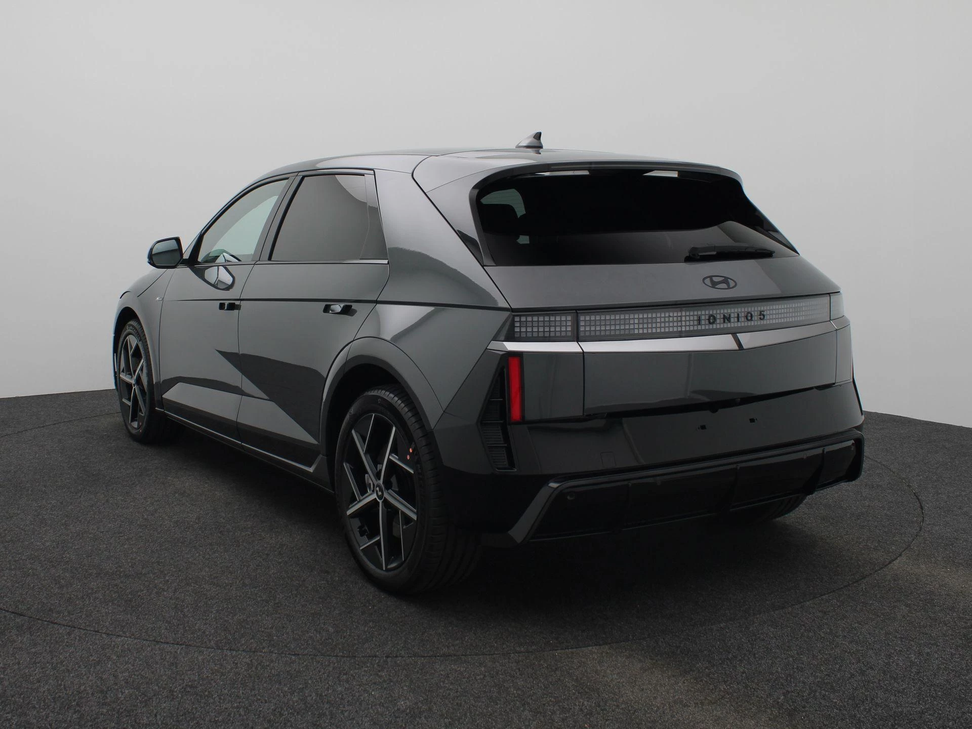 Hyundai-IONIQ 5-image-1