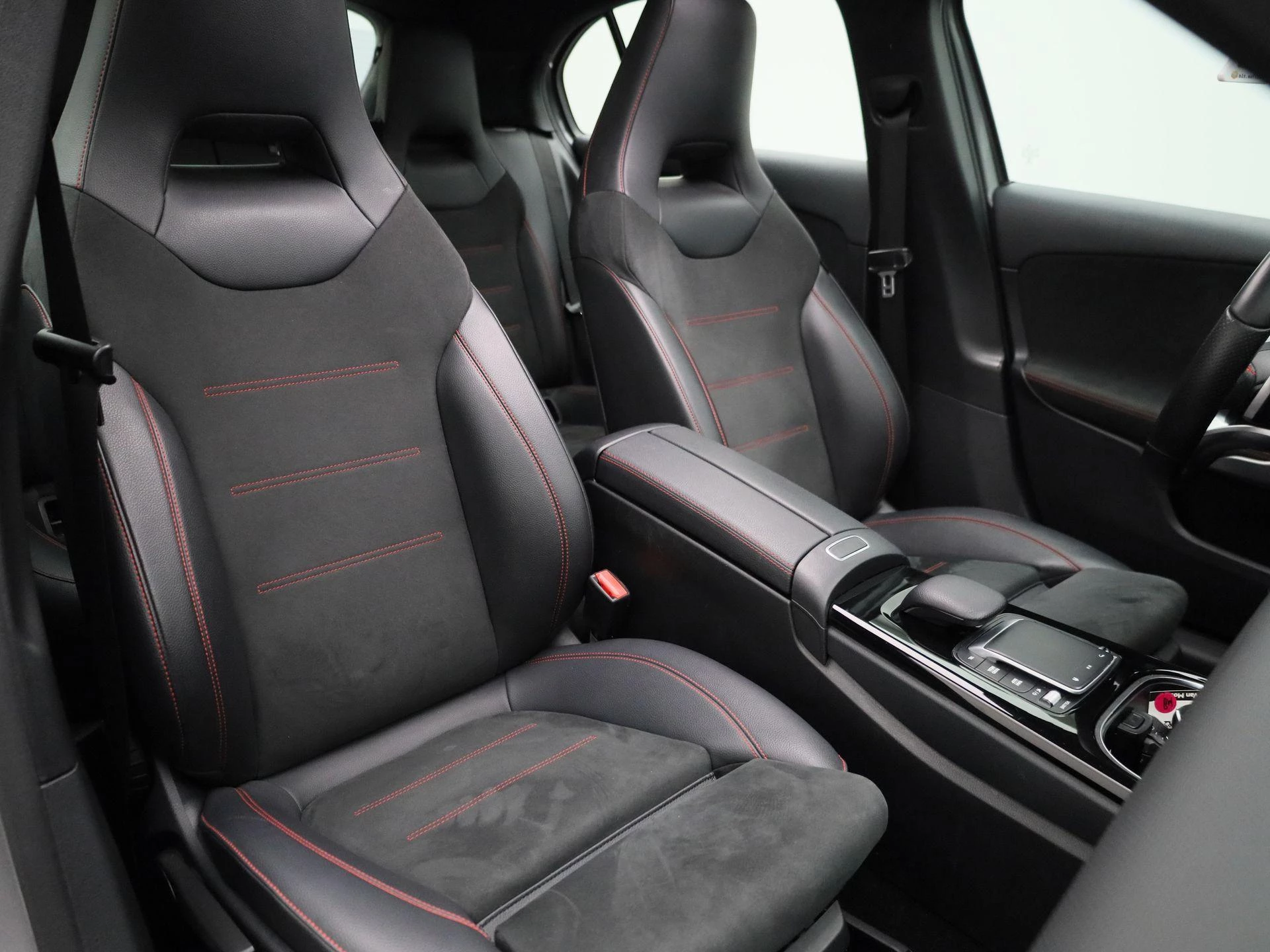 Mercedes-Benz A-Klasse 180 Business Solution AMG