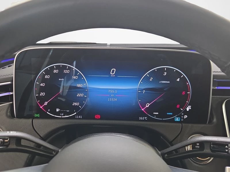 Mercedes-Benz E-Klasse 220 T d AMG DISTRO PANO 360° AHK ADV. NIGHT AMG Line