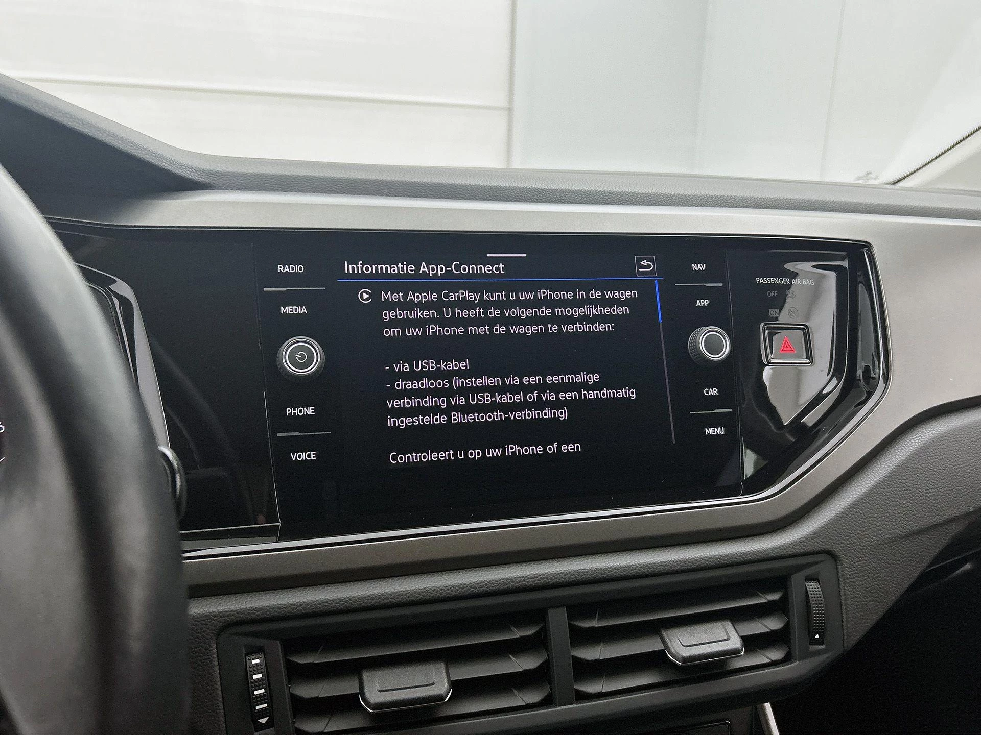 Volkswagen-Polo-image-11