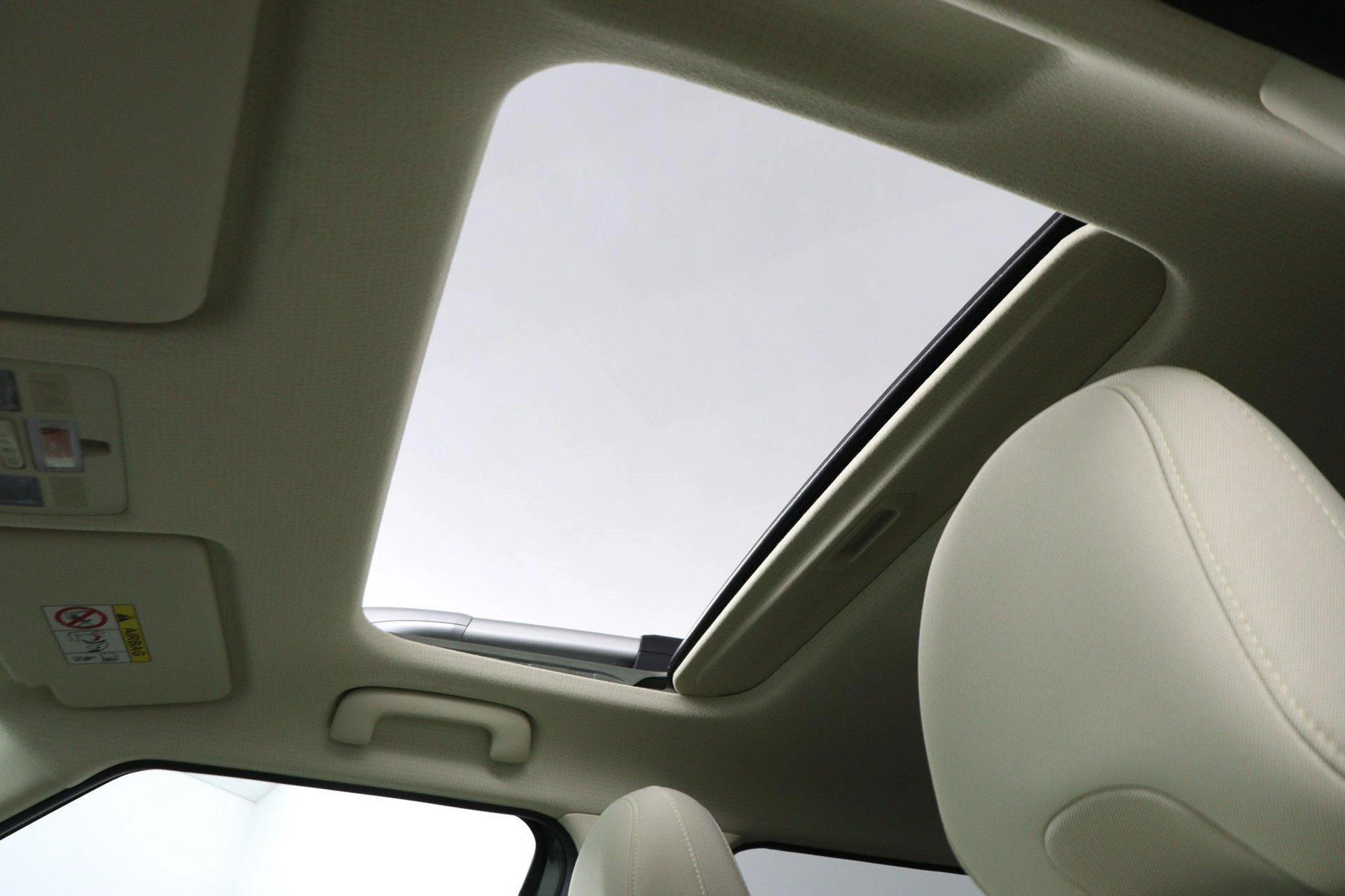 Hyundai-Inster-image-36