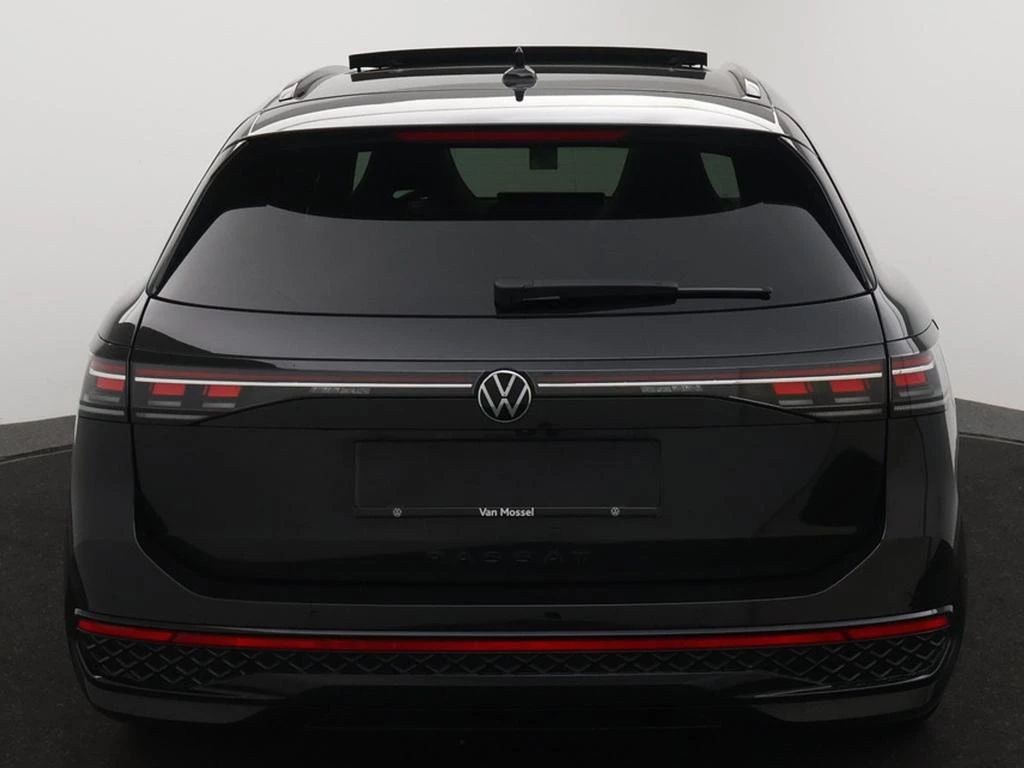 Volkswagen Passat SW Passat R-Line Business Premium 1.5TSI mHEV 150PK *AUTOMAAT*PANODAK*LEDER*ALCANTARA*SPORTZETELS*CAMERA*PDC*ACC*NAVI*...*