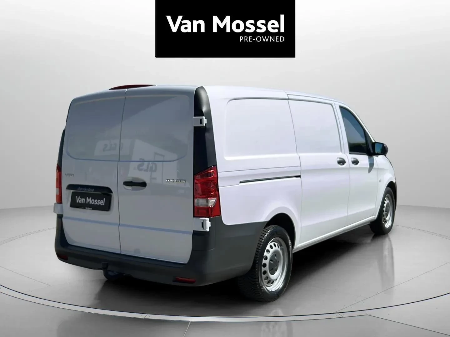 Mercedes-Benz-Vito-image-5